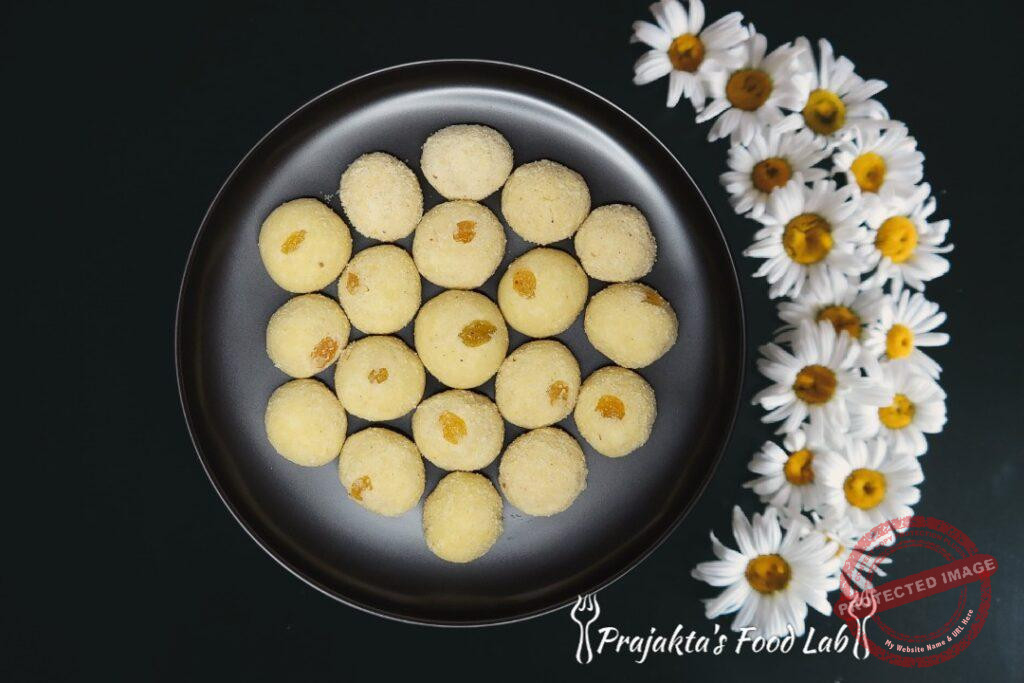 Rava Ladoo