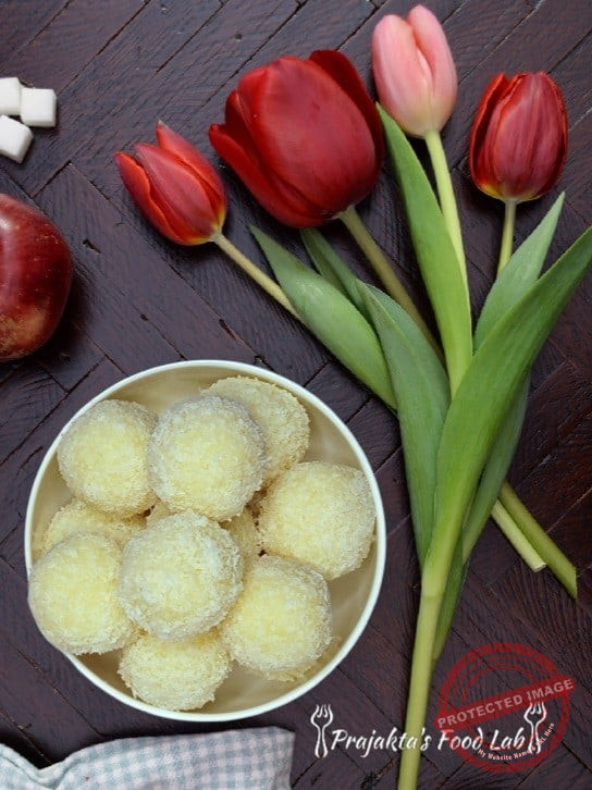 Coconut Ladoo