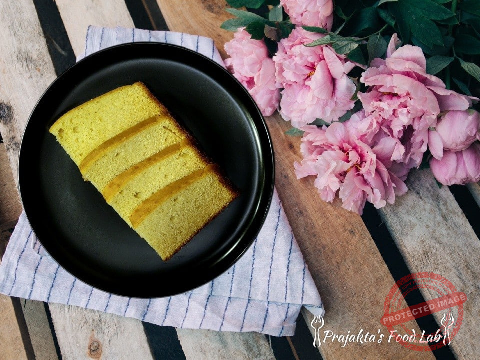 Vanilla Eggless Cake