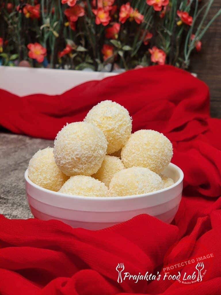 Coconut Ladoo