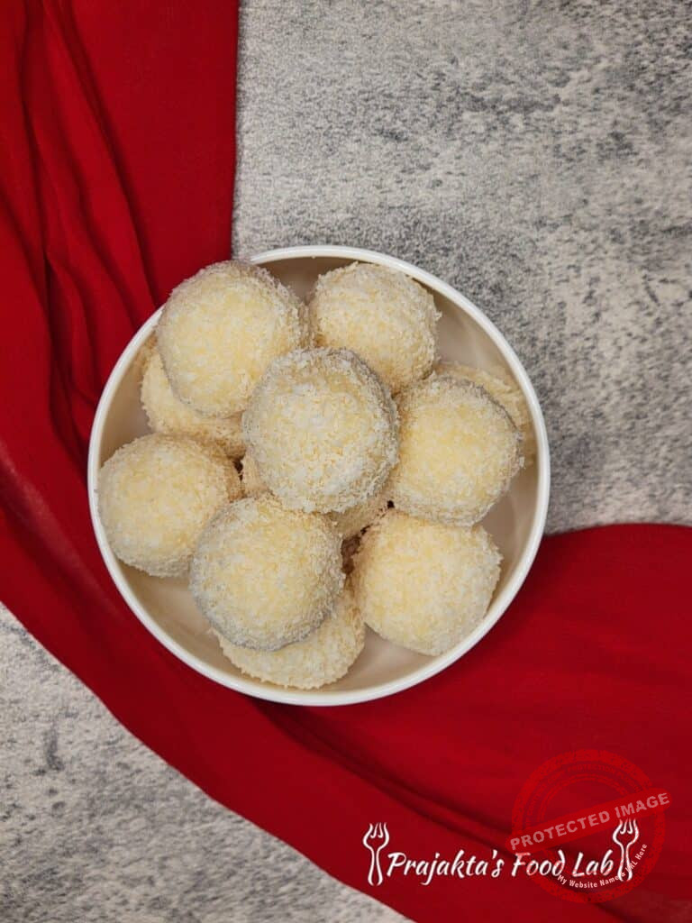 Coconut Ladoo