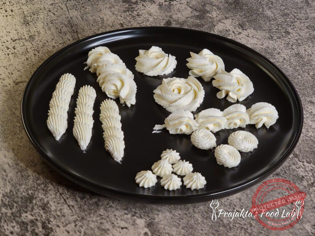 Easy And Low Sweet Whipped Cream Piped Whipped Cream
