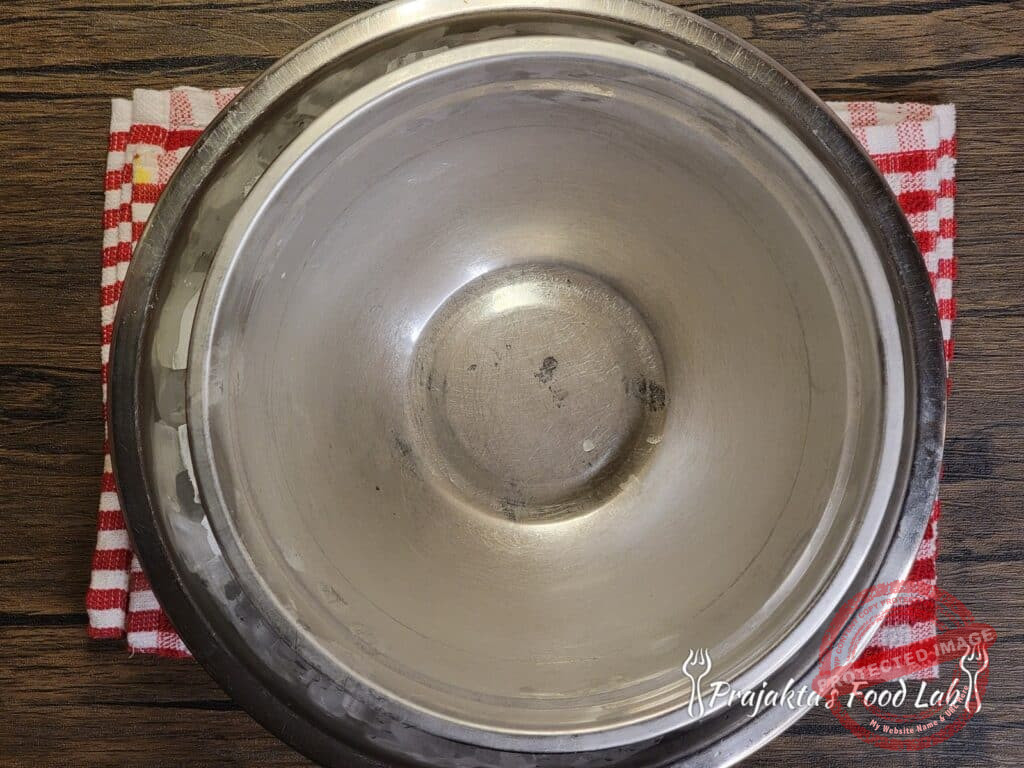 Easy And Low Sweet Whipped Cream Recipe