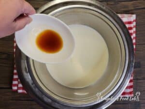 Easy And Low Sweet Whipped Cream Resizer 16452389815008 Wm
