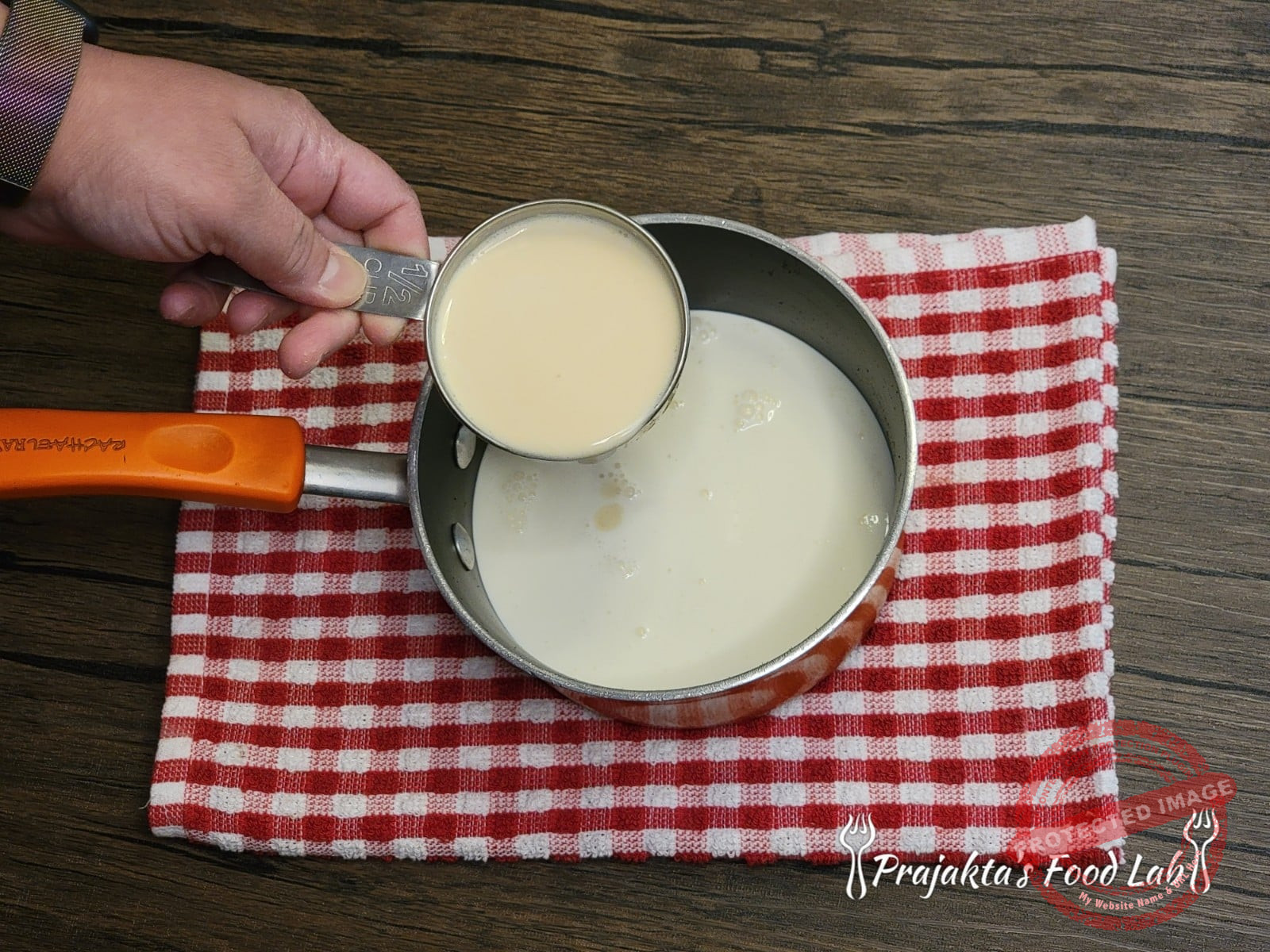 Thandai Cake (Eggless) Thandai Syrup