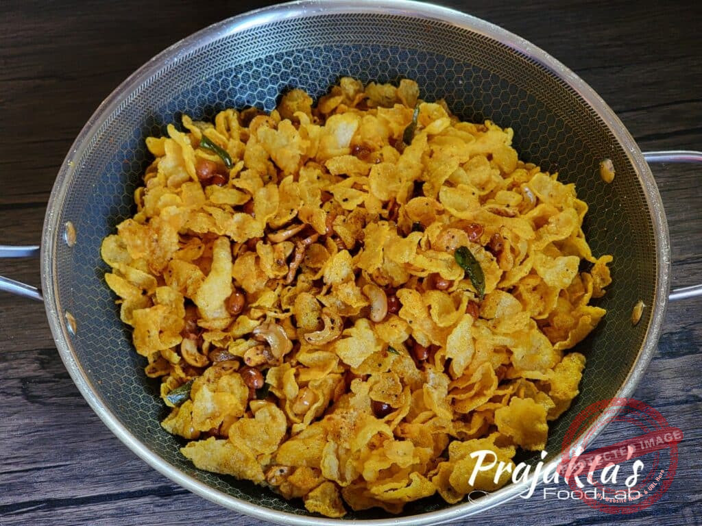 Super Crunchy Cornflakes Chivda Resizer 166515075468115 Wm